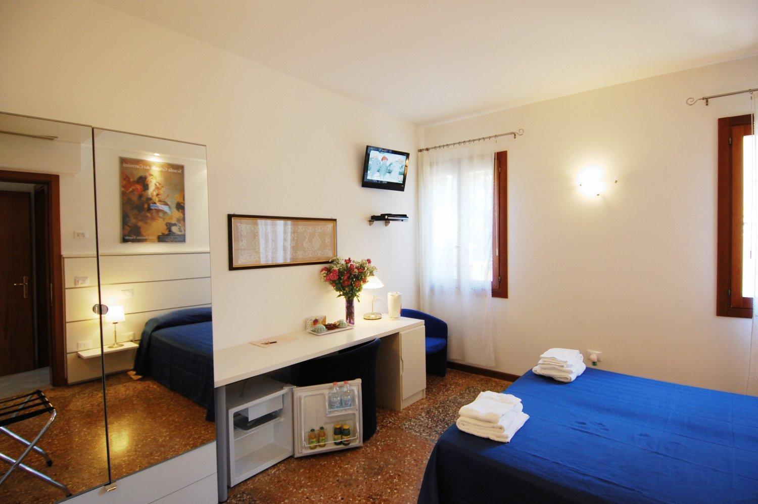 Santa Margherita Guest House Венеция Экстерьер фото